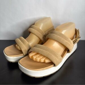 UGG  Lynnden  Women  Sandals  Bronzer  10